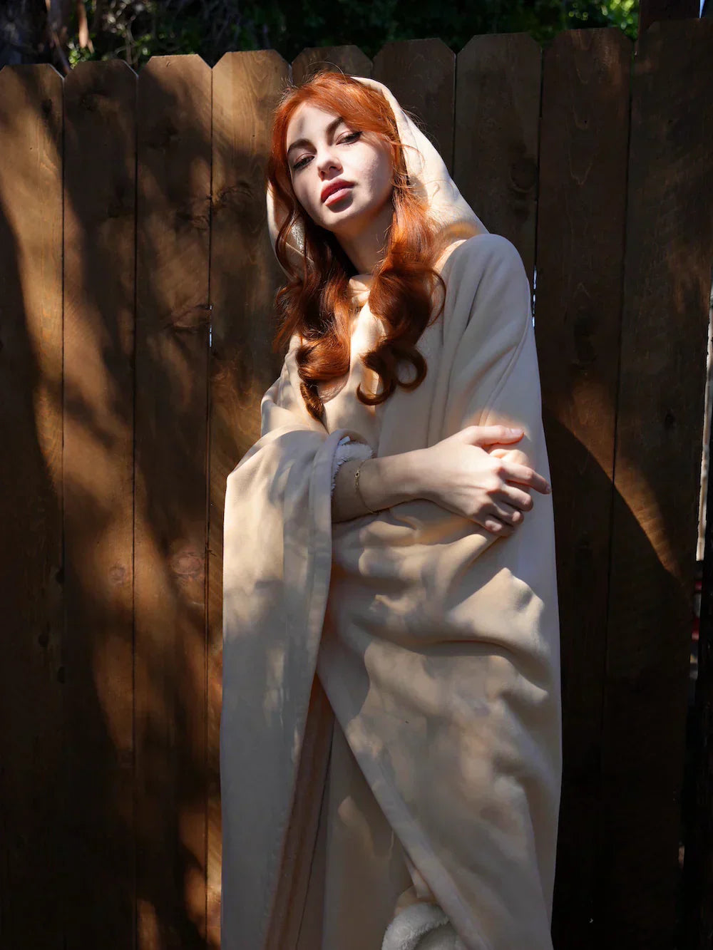 Nova Hoodie Blanket – Jouw Ultieme Cocoon van Warmte