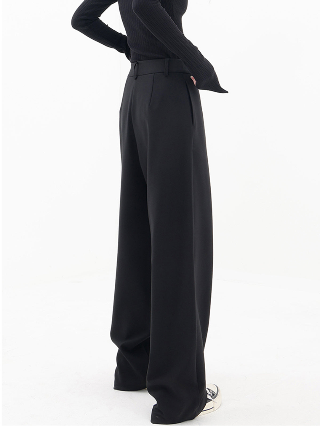 Baukje| Trendy asymmetrische broek.